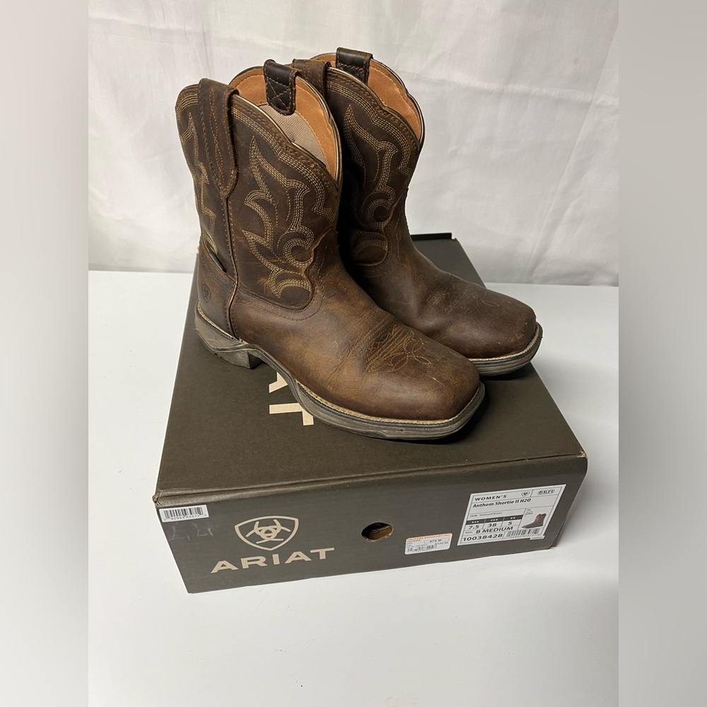 Ariat Anthem Shortie II H2O Cowboy Boots women’s size 7.5